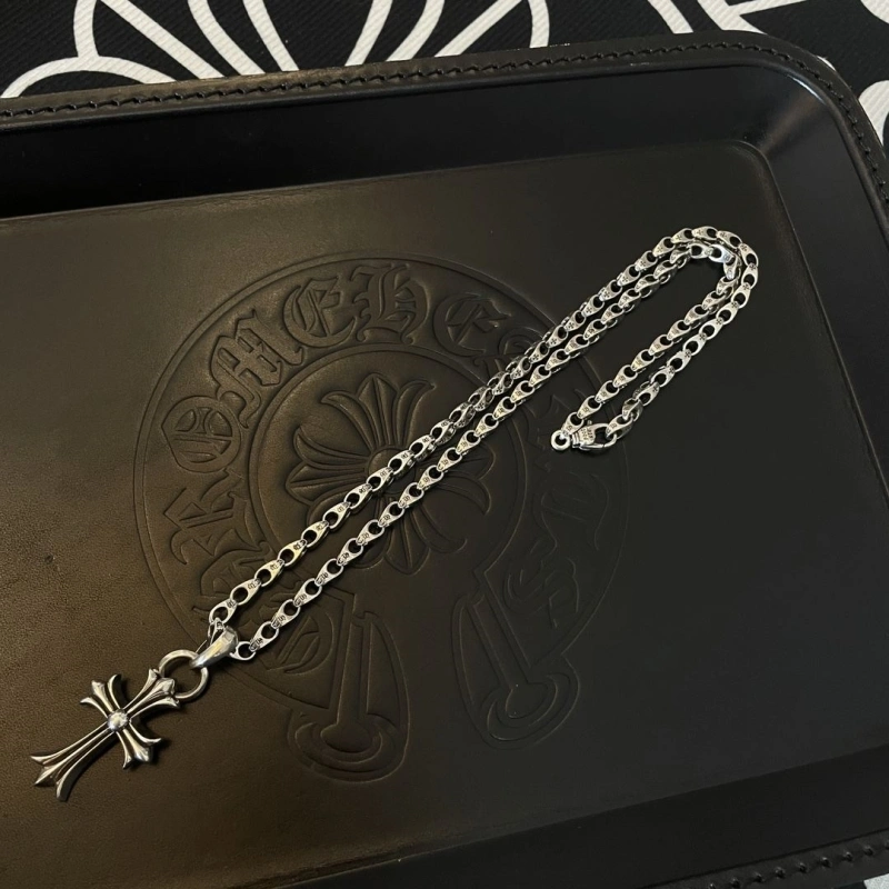 Lightweight Chrxmx Hxxrts Necklaces 298708
