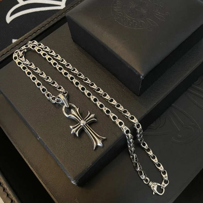 Lightweight Chrxmx Hxxrts Necklaces 298708