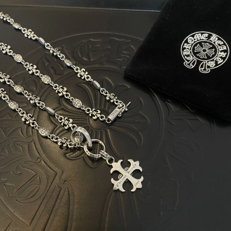 ModernLook Chrxmx Hxxrts Necklaces 298707