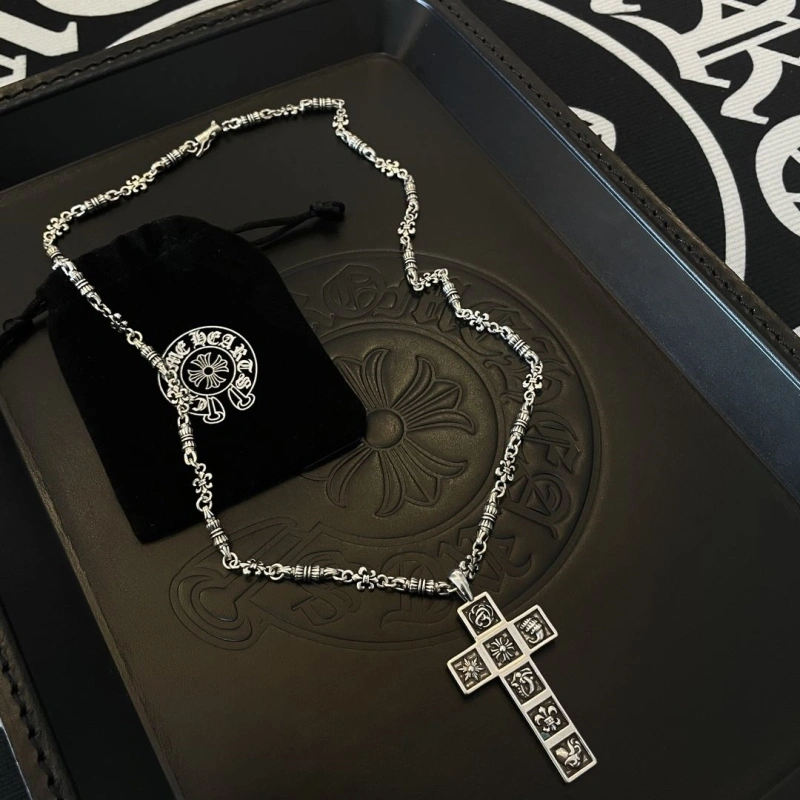Flexible Chrxmx Hxxrts Necklaces 298675