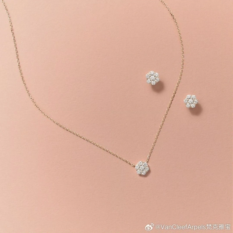 Popular Vcx Earrings 315998