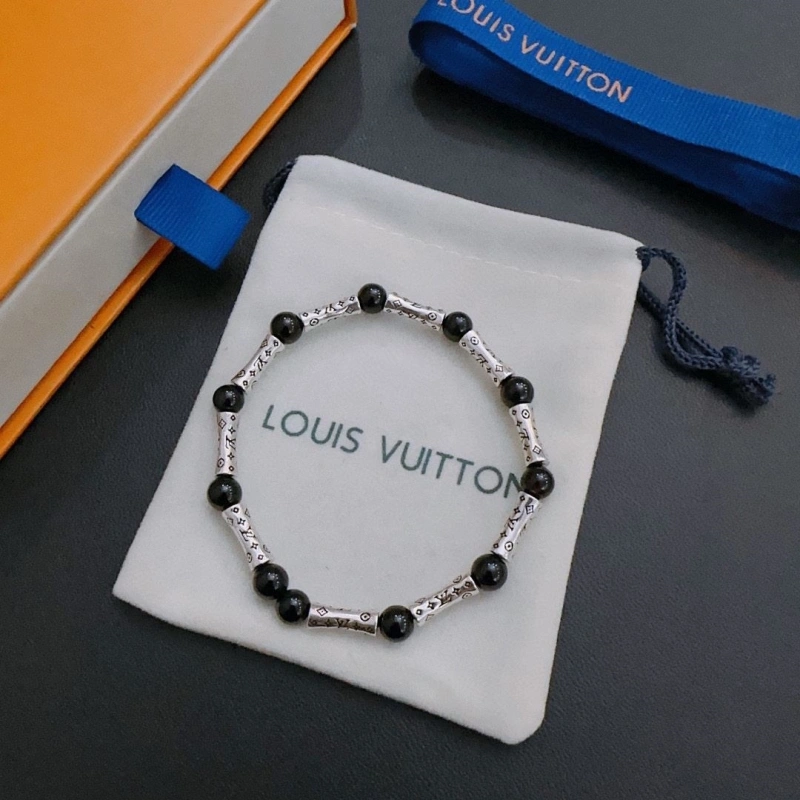 Trendsetting LX Necklaces 309906