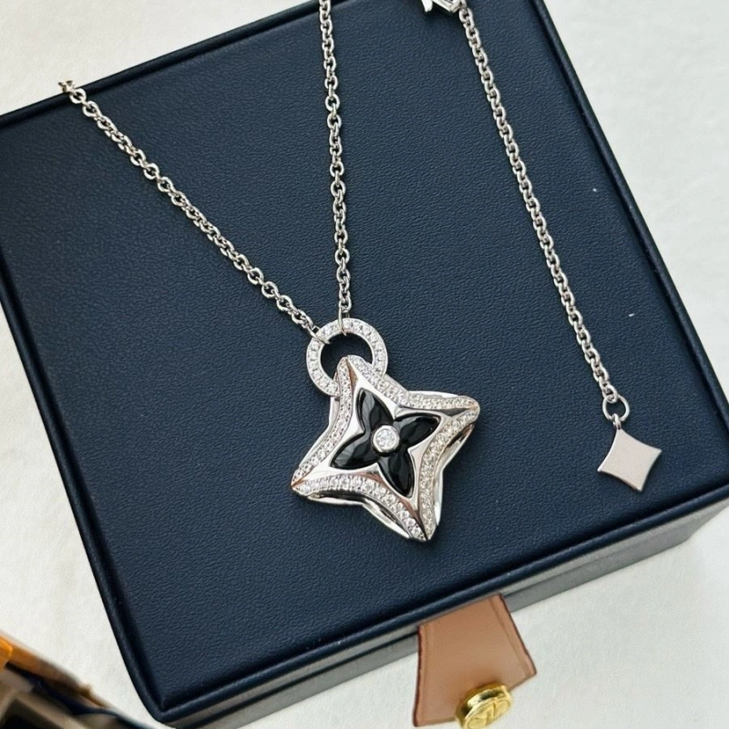 Affordable LX Necklaces 309893