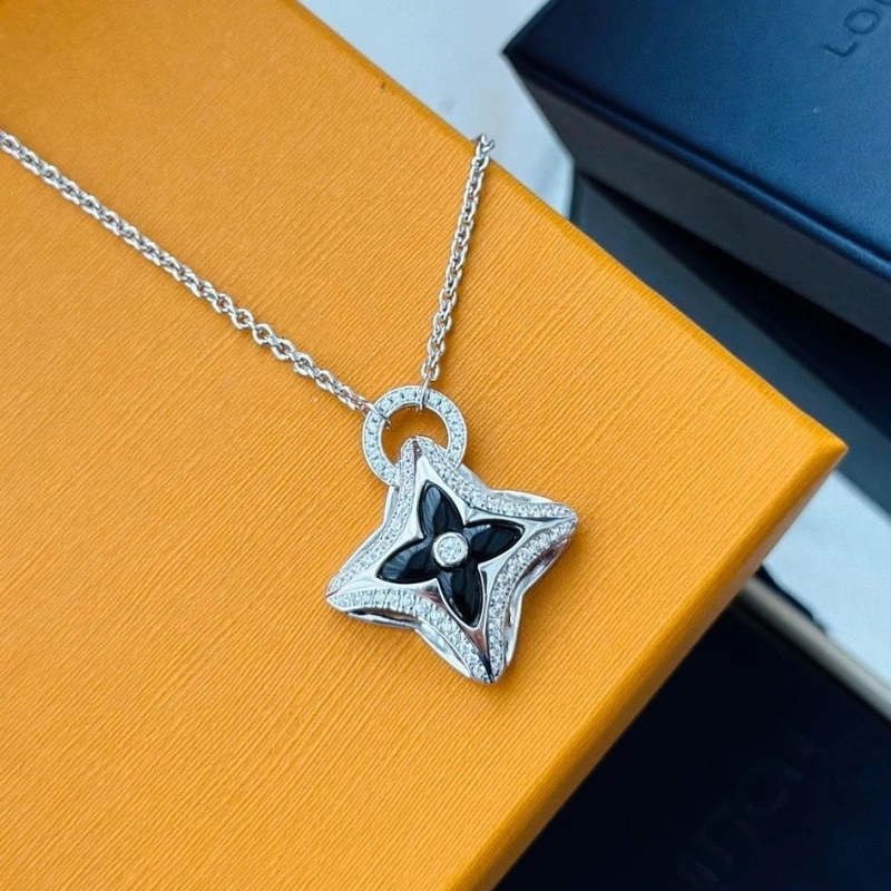 Affordable LX Necklaces 309893
