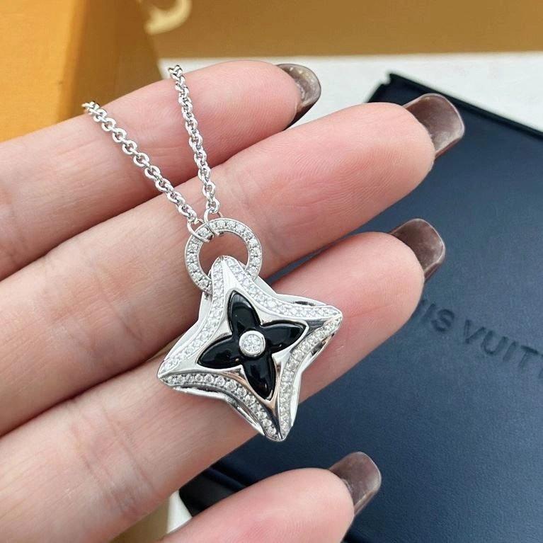 Affordable LX Necklaces 309893