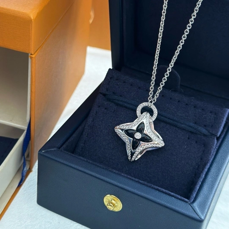 Affordable LX Necklaces 309893