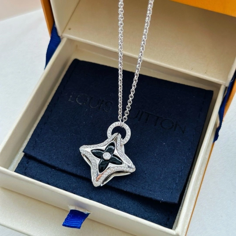 Affordable LX Necklaces 309893