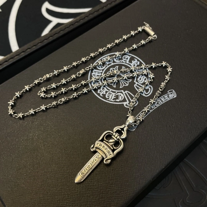 Breathable Chrxmx Hxxrts Necklaces 298696
