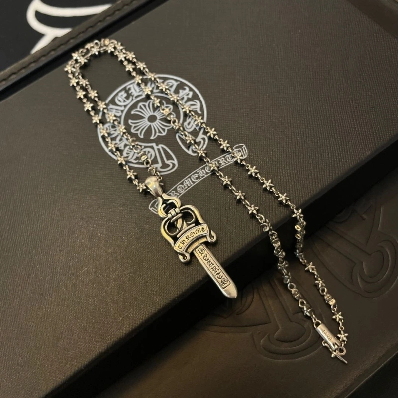 Breathable Chrxmx Hxxrts Necklaces 298696