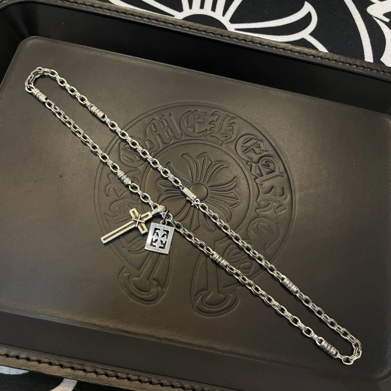 Stylish Chrxmx Hxxrts Necklaces 298685