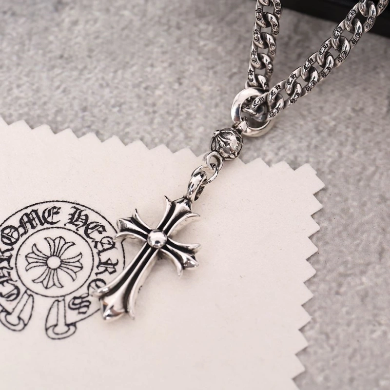 Classic Chrxmx Hxxrts Necklaces 298684