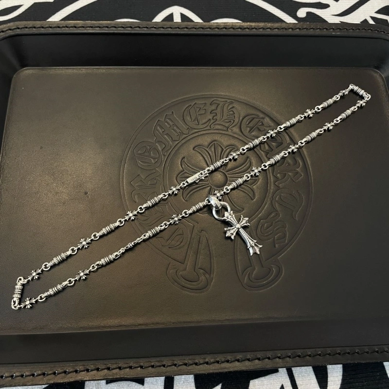 UrbanStyle Chrxmx Hxxrts Necklaces 298671