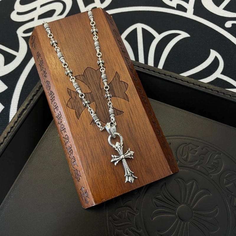 UrbanStyle Chrxmx Hxxrts Necklaces 298671
