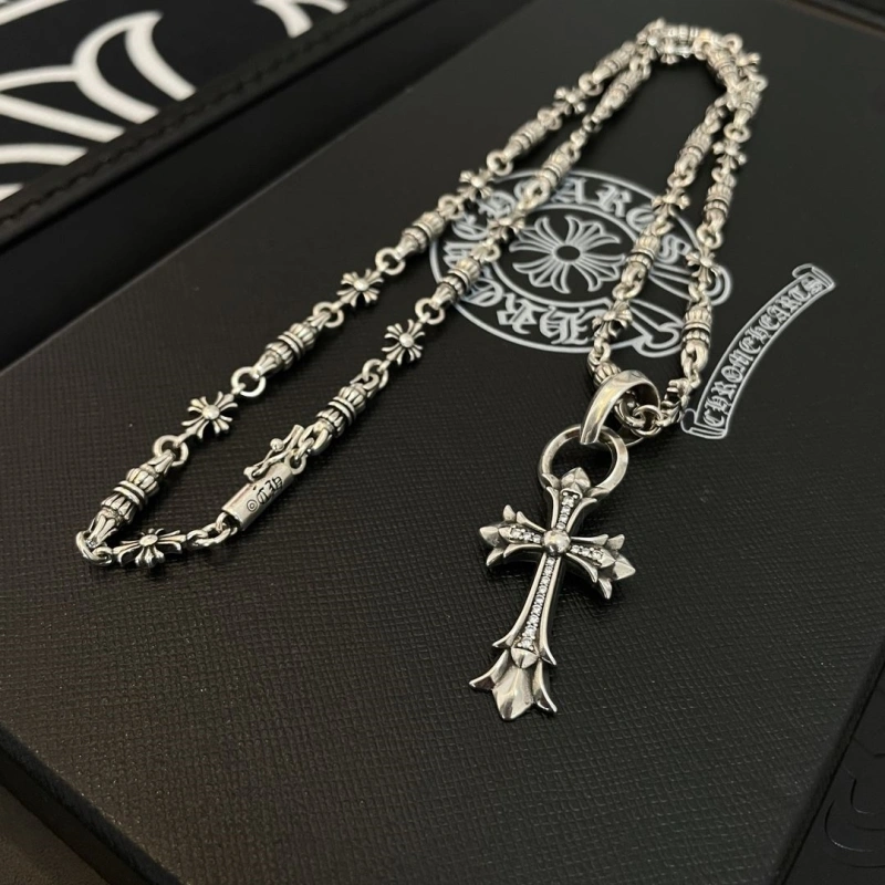 UrbanStyle Chrxmx Hxxrts Necklaces 298671