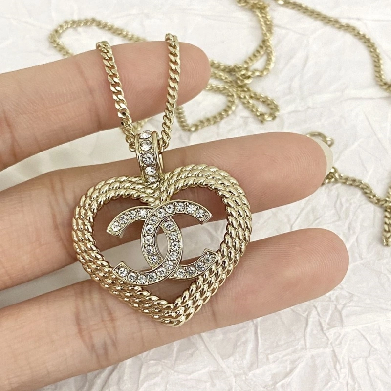 Comfortable Chxnxl Necklaces 289662