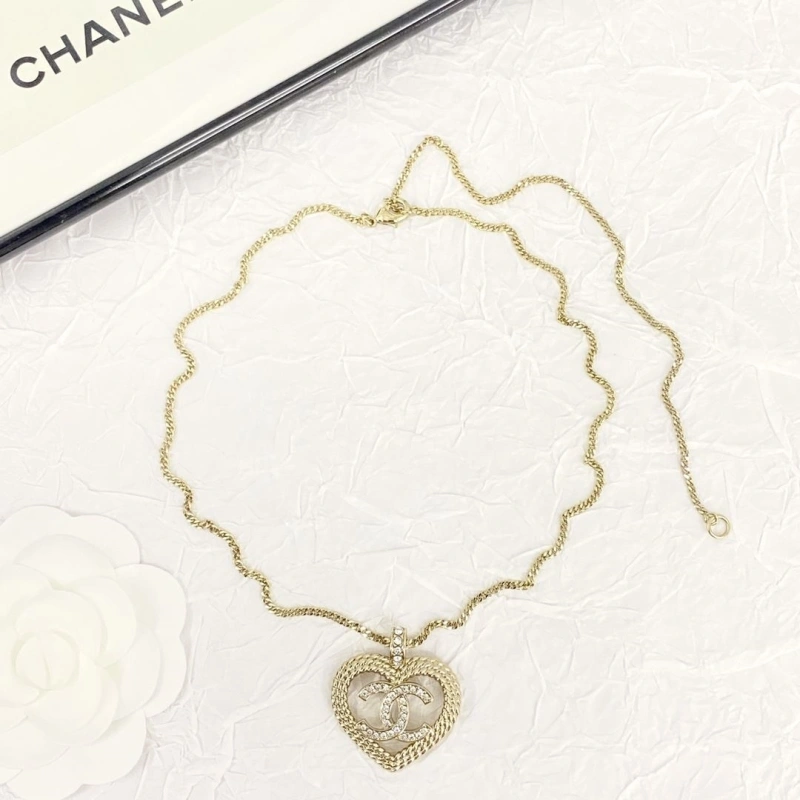 Comfortable Chxnxl Necklaces 289662