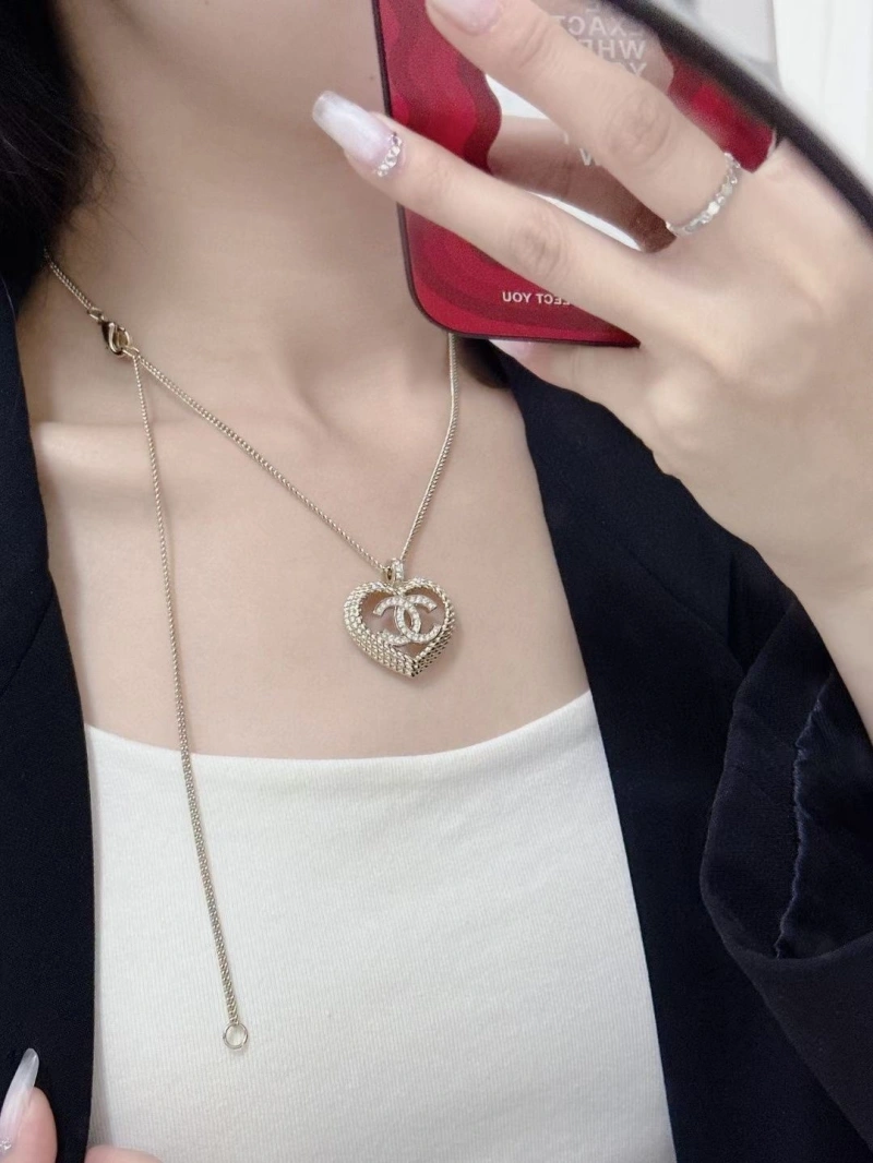 Comfortable Chxnxl Necklaces 289662