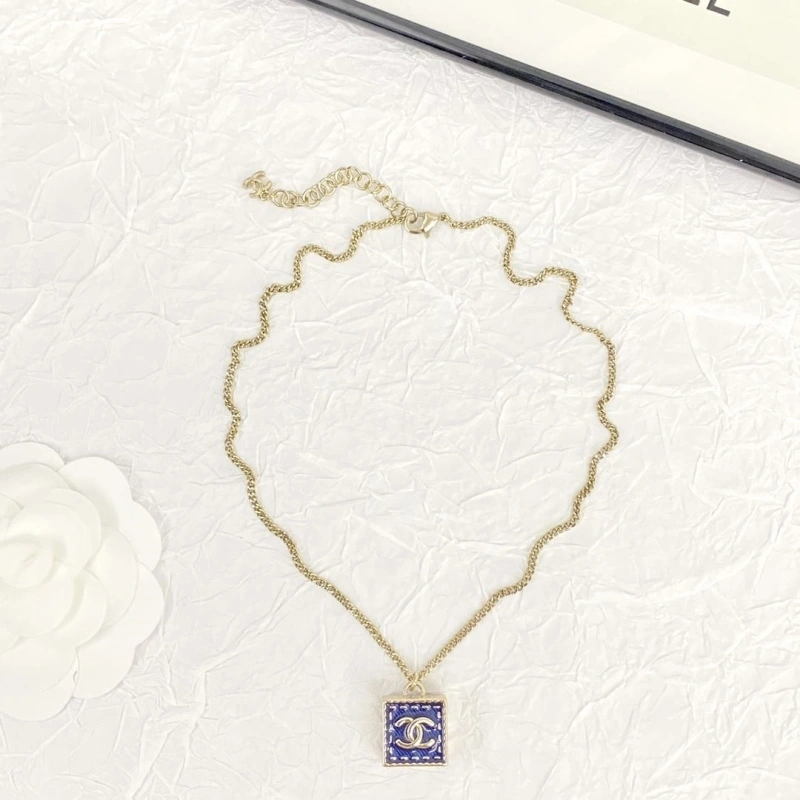 Refined Chxnxl Necklaces 289654