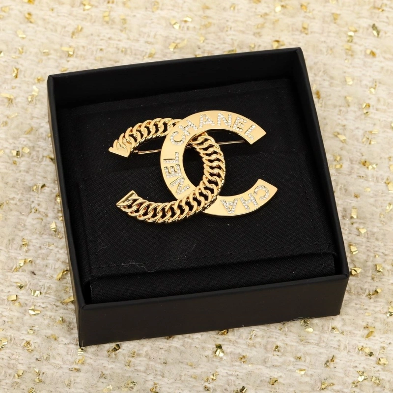 Bold Chxnxl Brooches 290588
