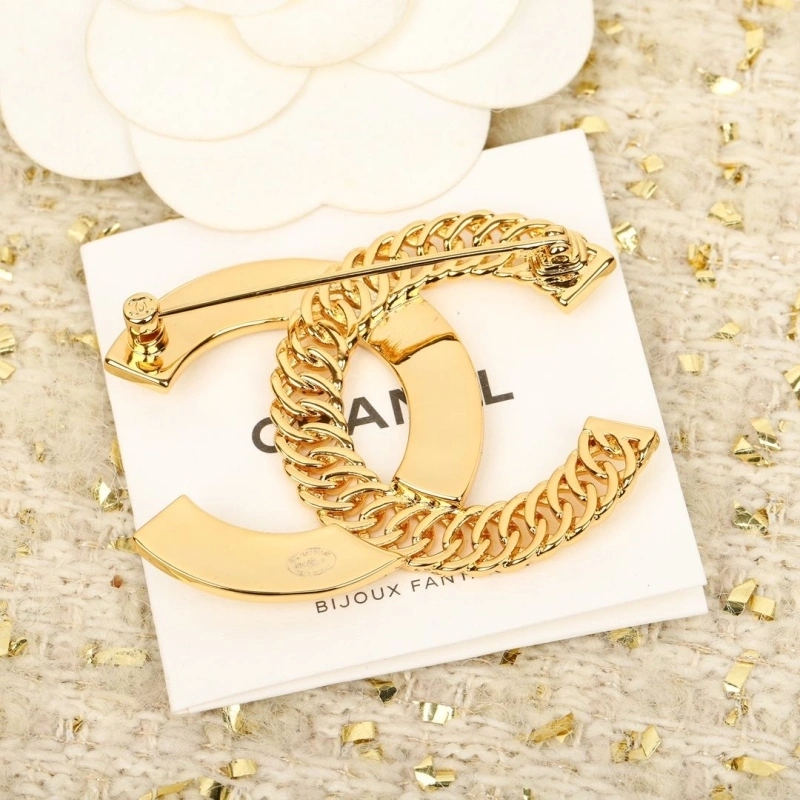 Bold Chxnxl Brooches 290588
