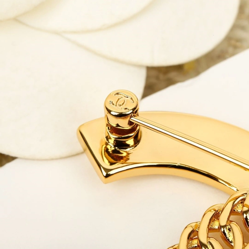Bold Chxnxl Brooches 290588