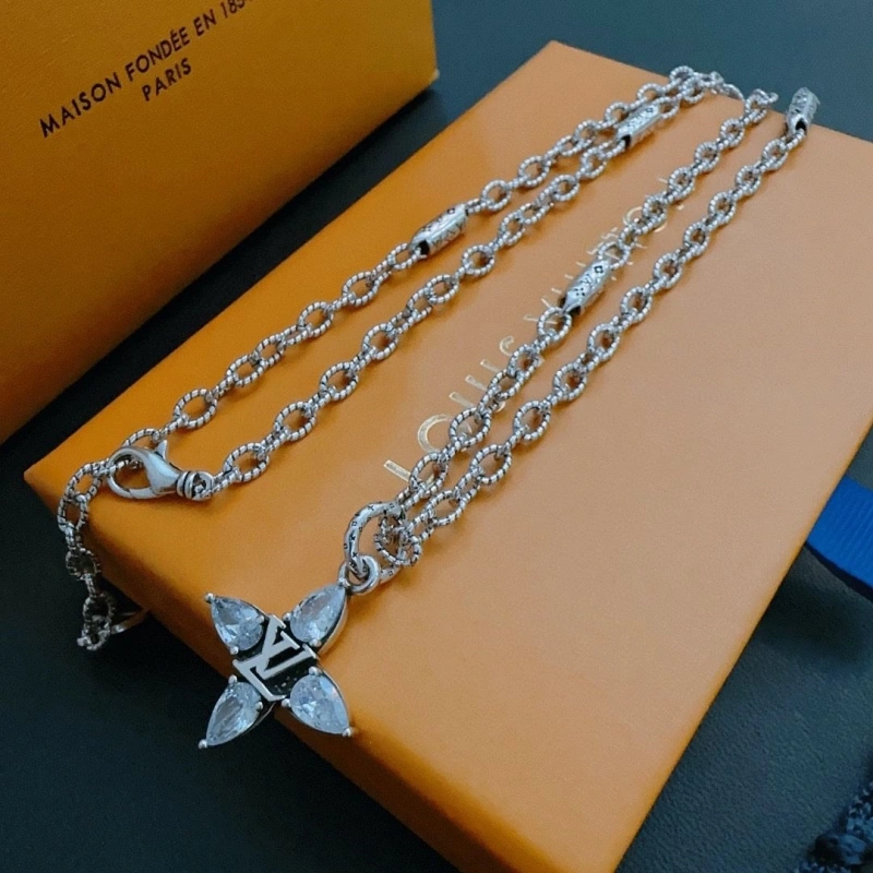 Popular LX Necklaces 309986
