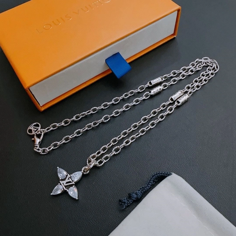 Popular LX Necklaces 309986