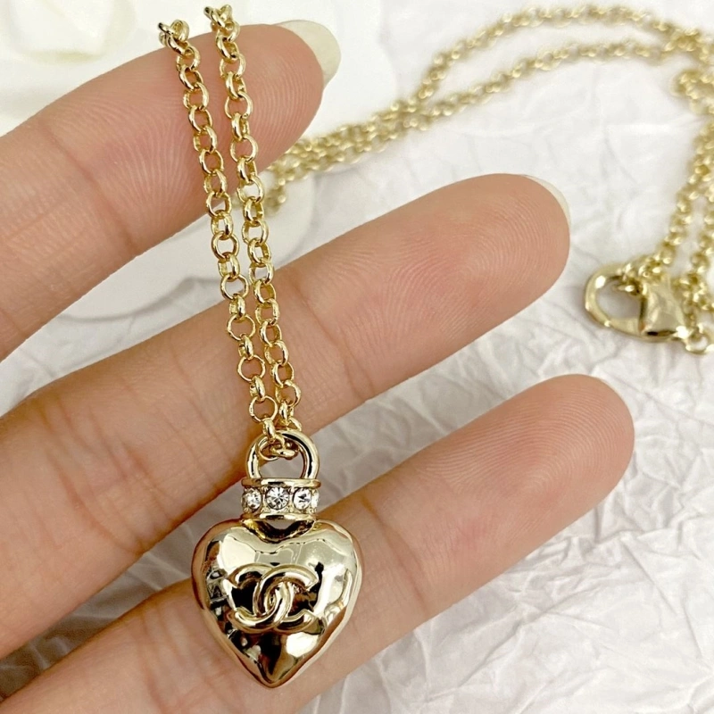 Resilient Chxnxl Necklaces 289667
