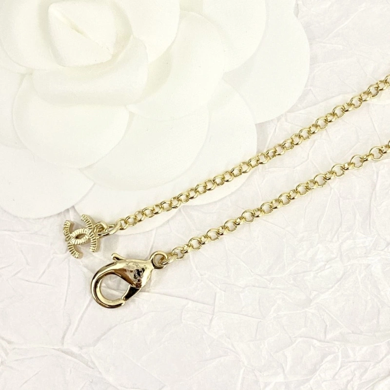 Resilient Chxnxl Necklaces 289667
