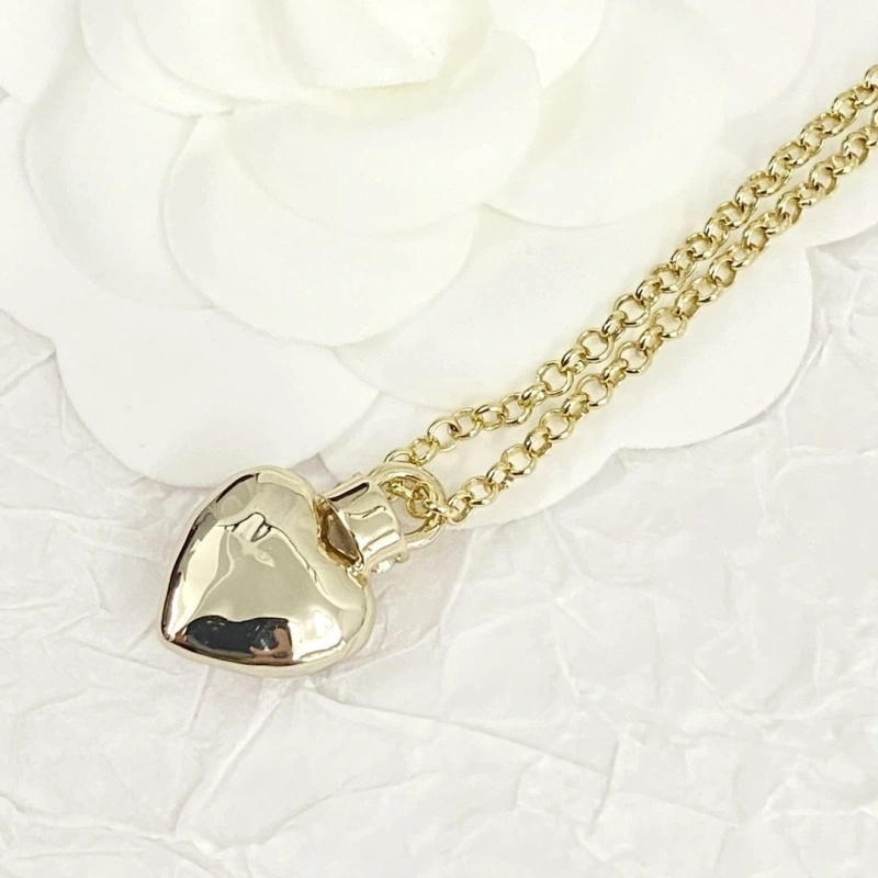 Resilient Chxnxl Necklaces 289667