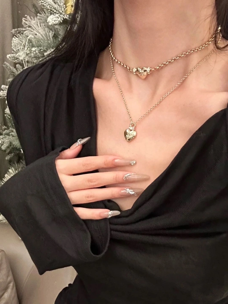 Resilient Chxnxl Necklaces 289667