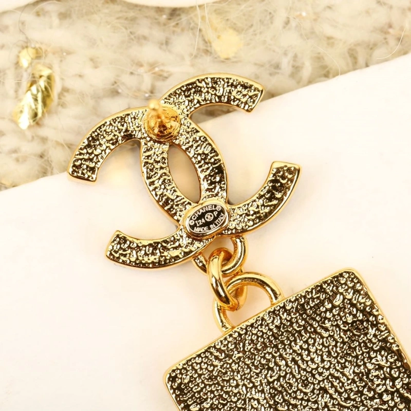 Resilient Chxnxl Earrings 290163