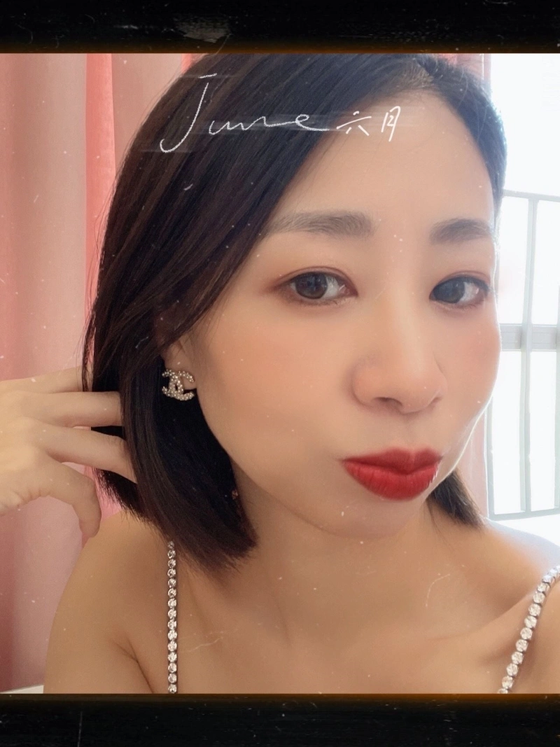 Soft Chxnxl Earrings 290158