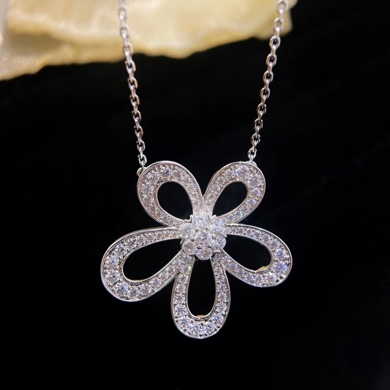 Cozy Chxnxl Necklaces 289661