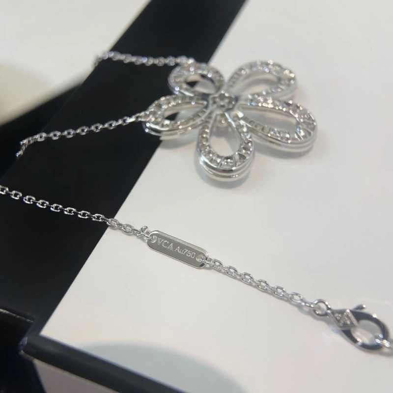 Cozy Chxnxl Necklaces 289661