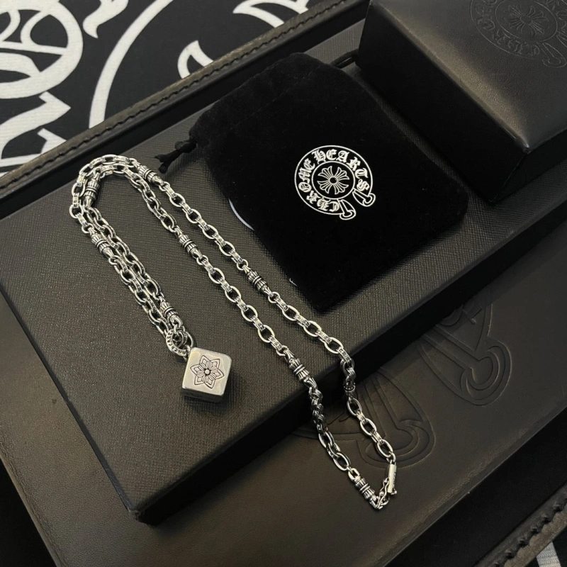 Compact Chrxmx Hxxrts Necklaces 298661