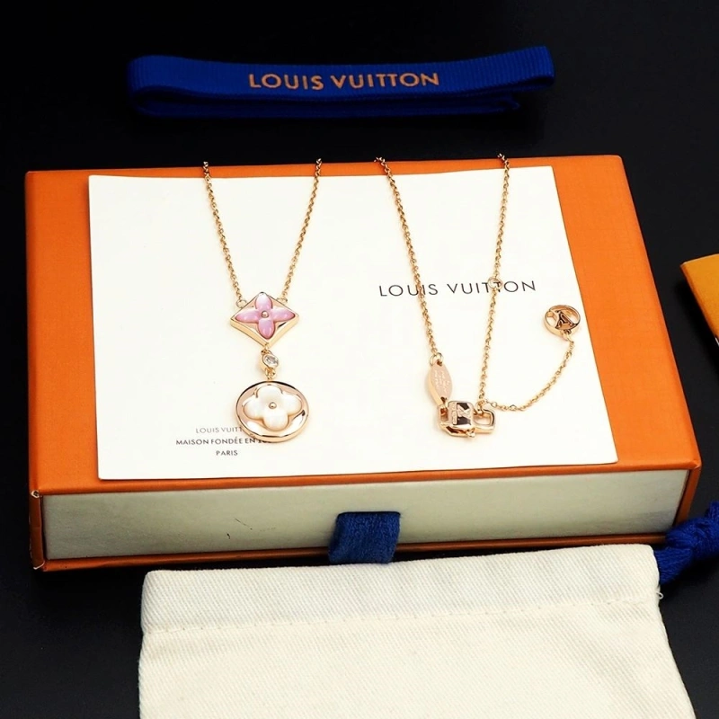 Durable LX Necklaces 309881