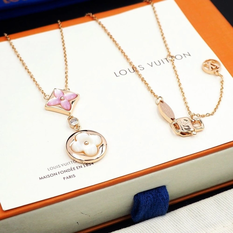 Durable LX Necklaces 309881