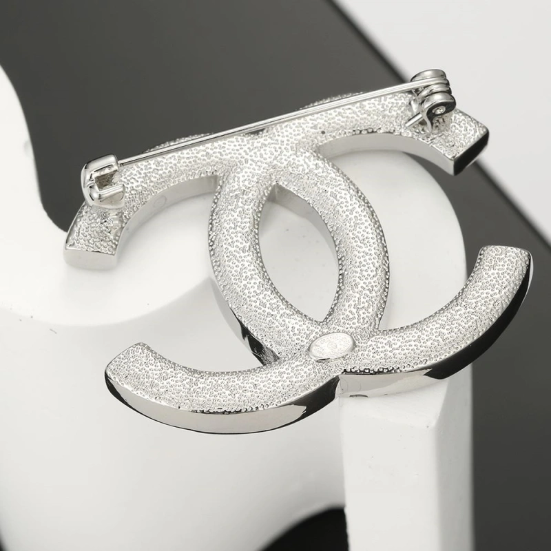 Elegant Chxnxl Brooches 290580