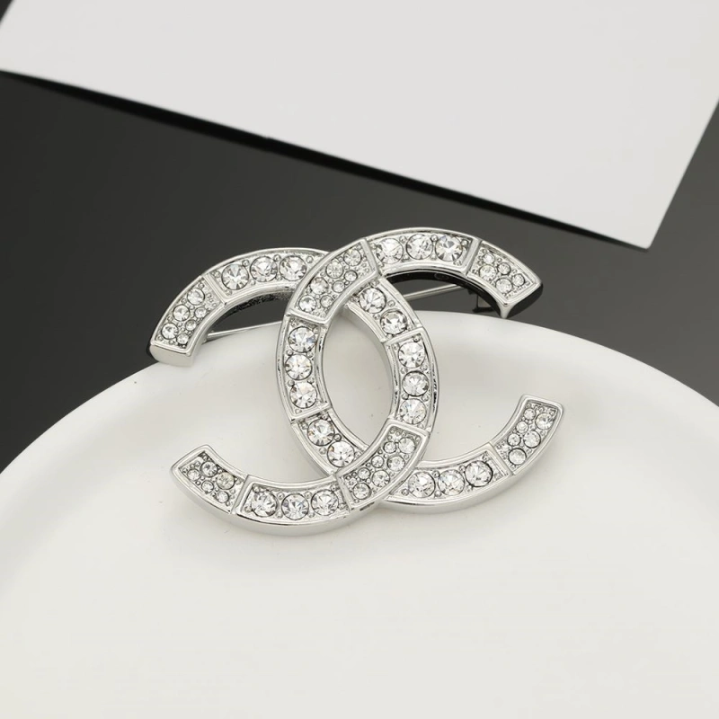 Elegant Chxnxl Brooches 290580