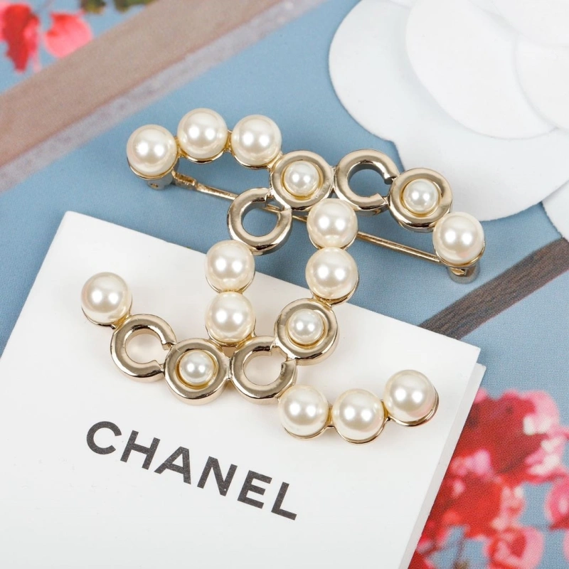Breathable Chxnxl Brooches 290581