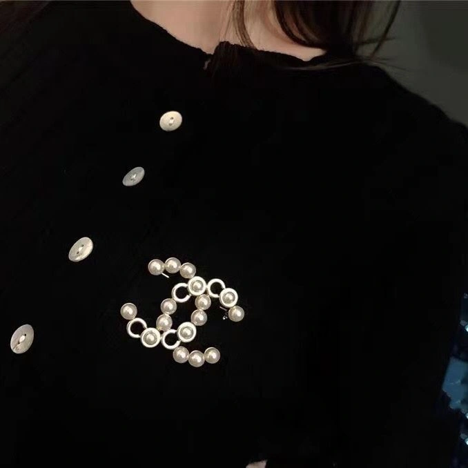 Breathable Chxnxl Brooches 290581