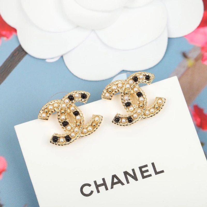 Vibrant Chxnxl Earrings 290136