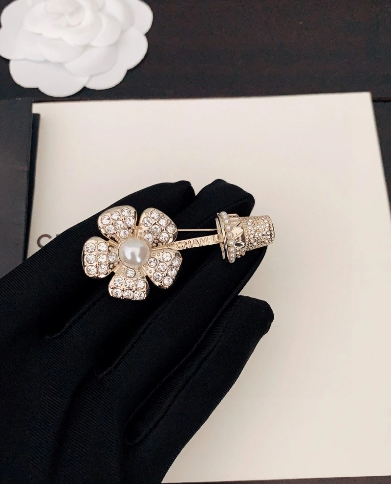 Chxnxl Brooches Soft 290575
