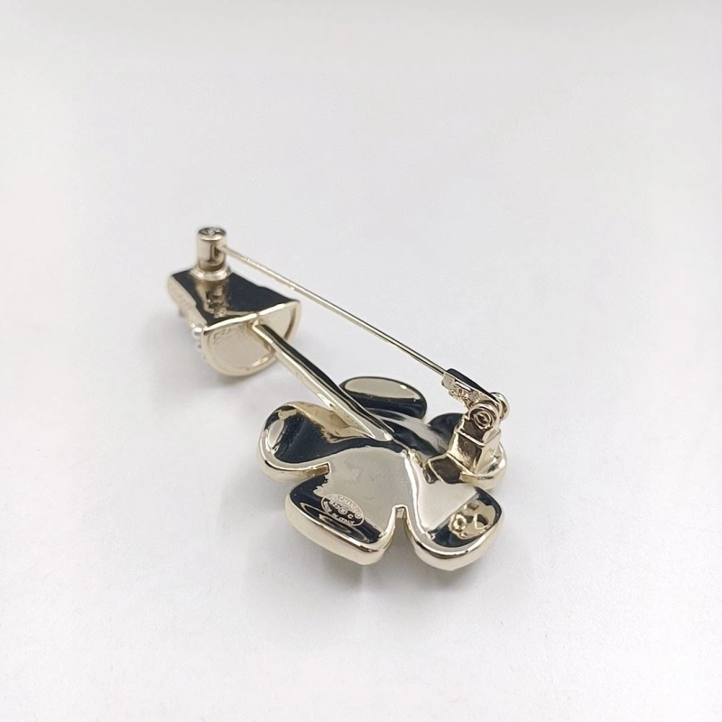 Chxnxl Brooches Soft 290575