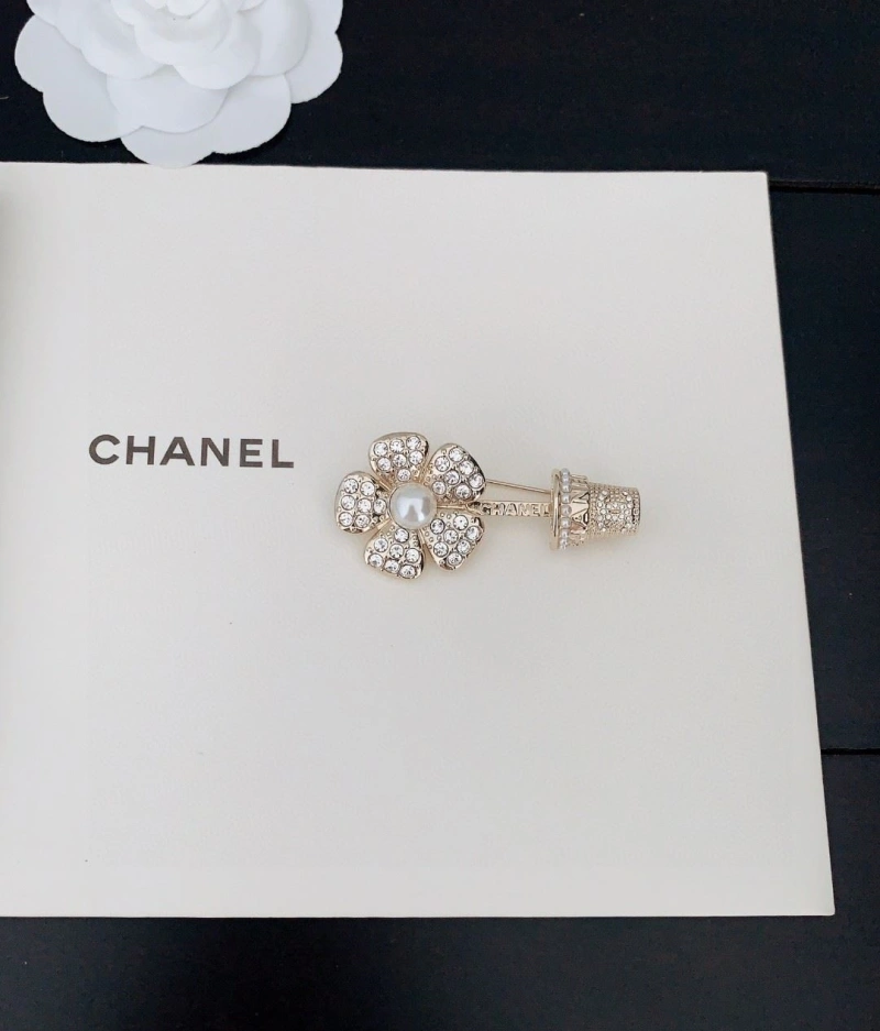 Chxnxl Brooches Soft 290575