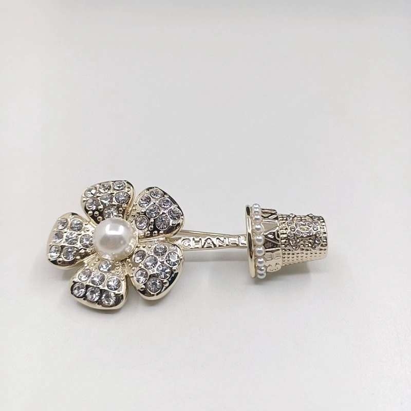 Chxnxl Brooches Soft 290575
