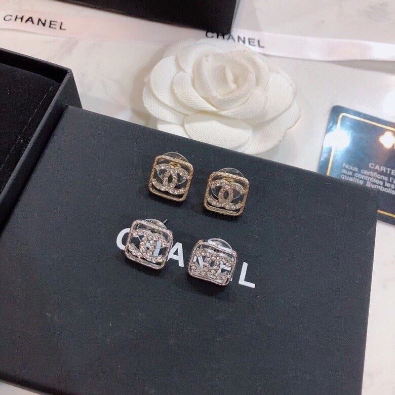 Flexible Chxnxl Earrings 290124