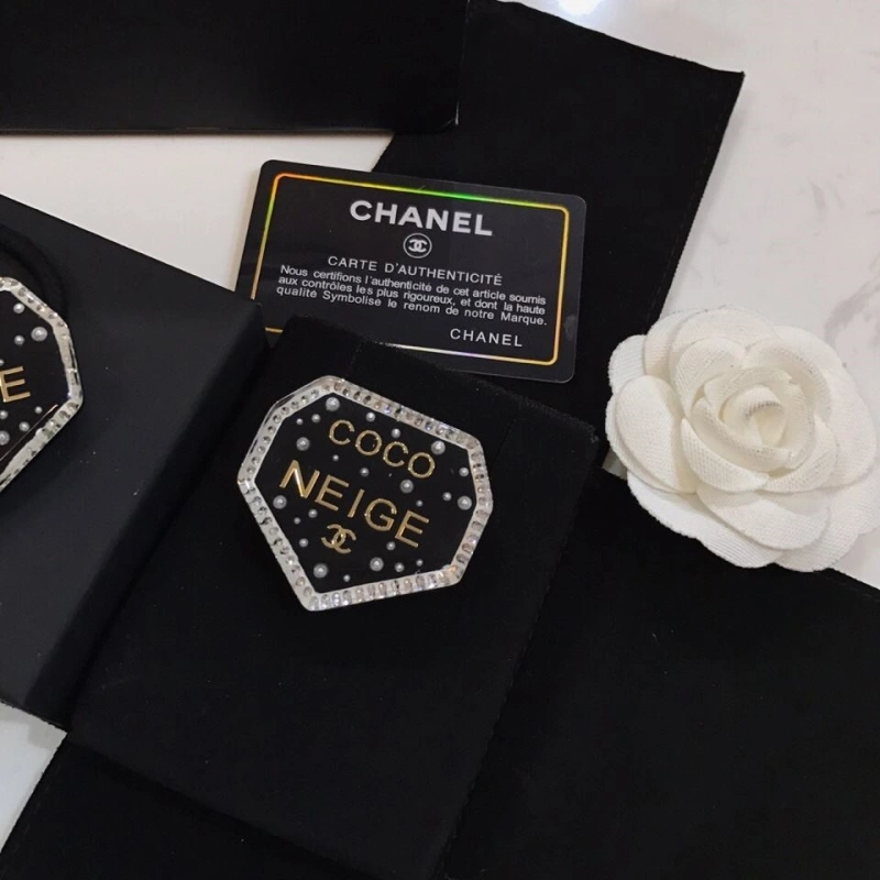 Sophisticated Chxnxl Brooches 290577