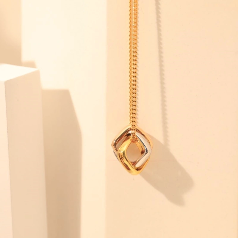 Compact Cxrtxer Necklaces 283245